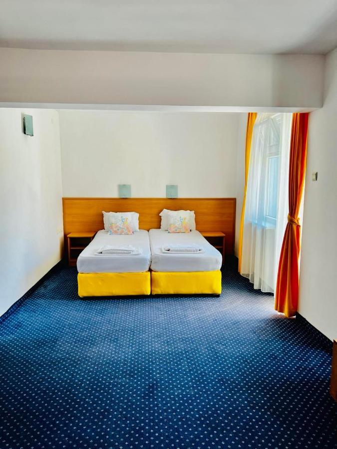 Hotel Nikola- Family Приморско Экстерьер фото